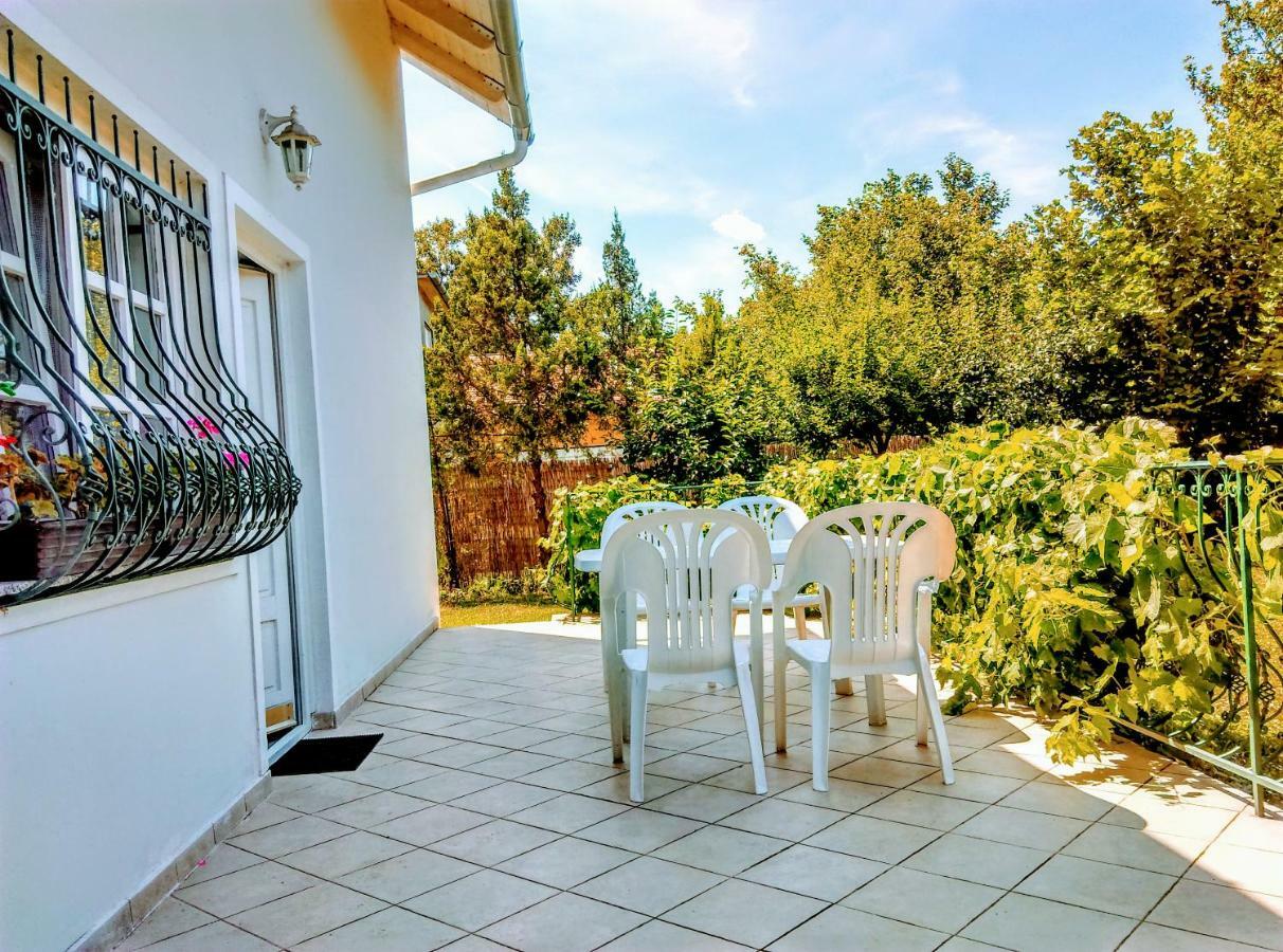 Fesztivál Nyaralóház Zamárdi Exterior foto